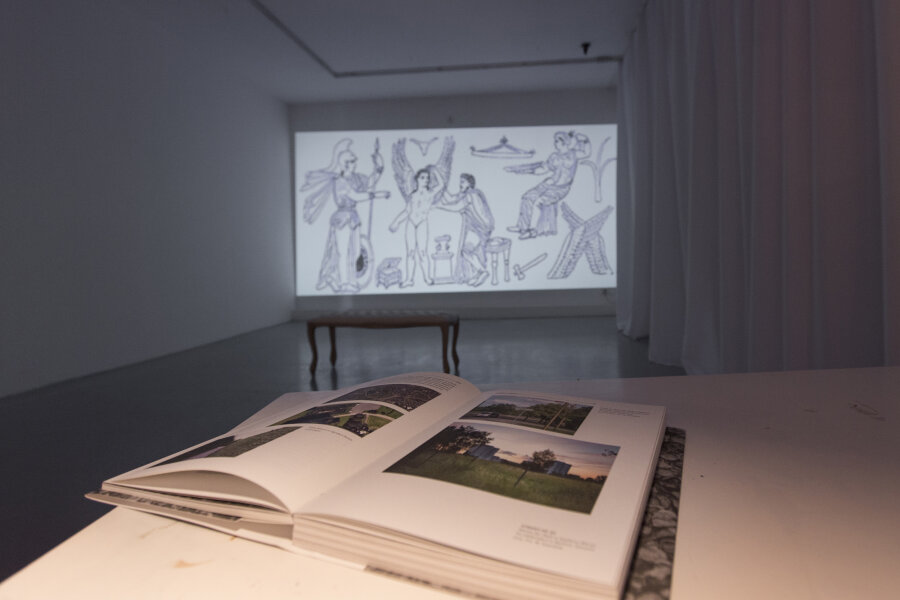 “Internationalism: A note on the landscape with the potted fig tree and the pitch” fragment of installation in the CCA Kronika / Bytom / 2018 [photo: Kronika]